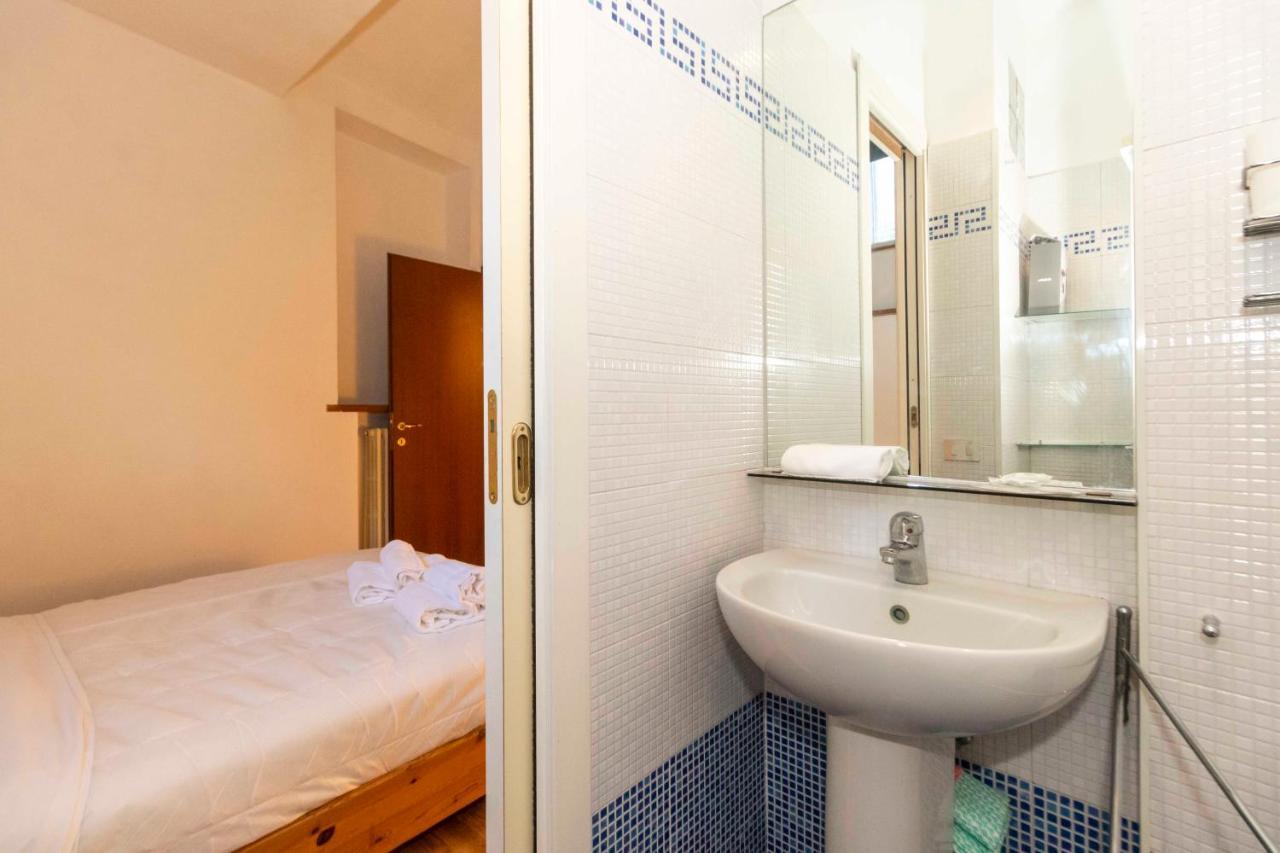 Porta Nuova & San Salvario Roomy Flat Torino Esterno foto
